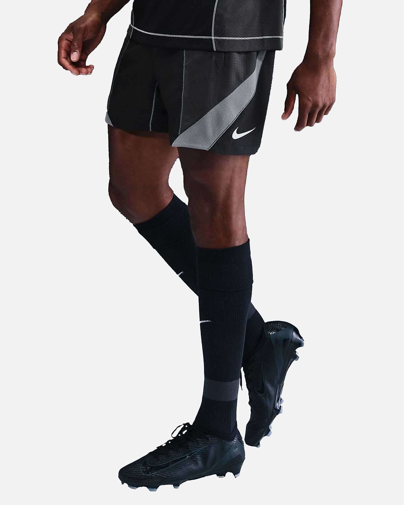 Pantalón corto de entrenamiento Nike Strike+ TR