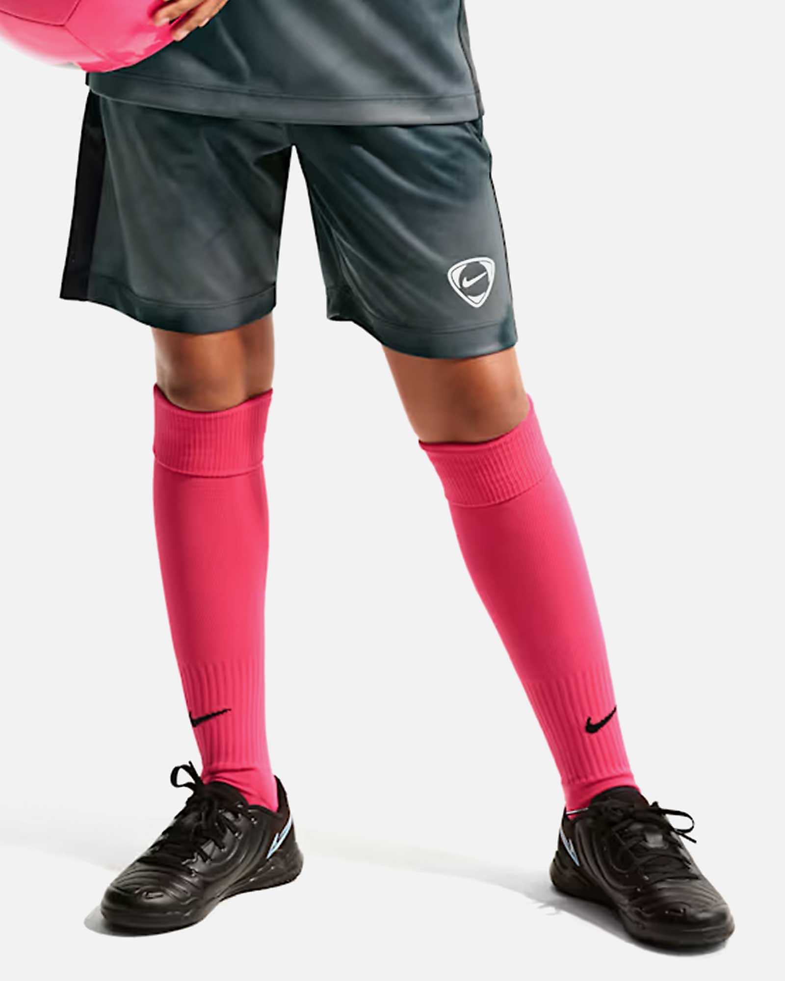 Pantalón corto de entrenamiento de fútbol Nike Academy+ Dri-FIT