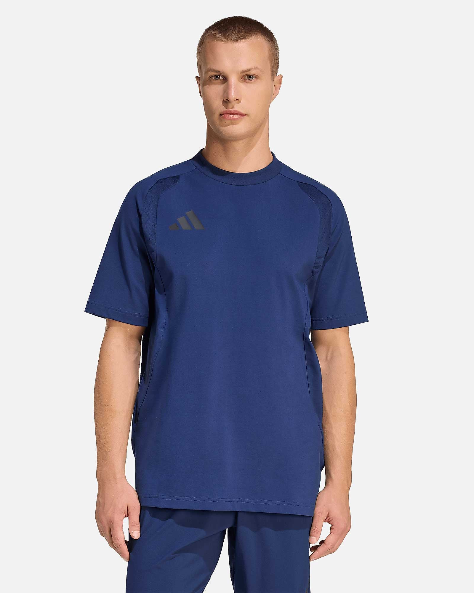 Camiseta adidas Tiro Travel