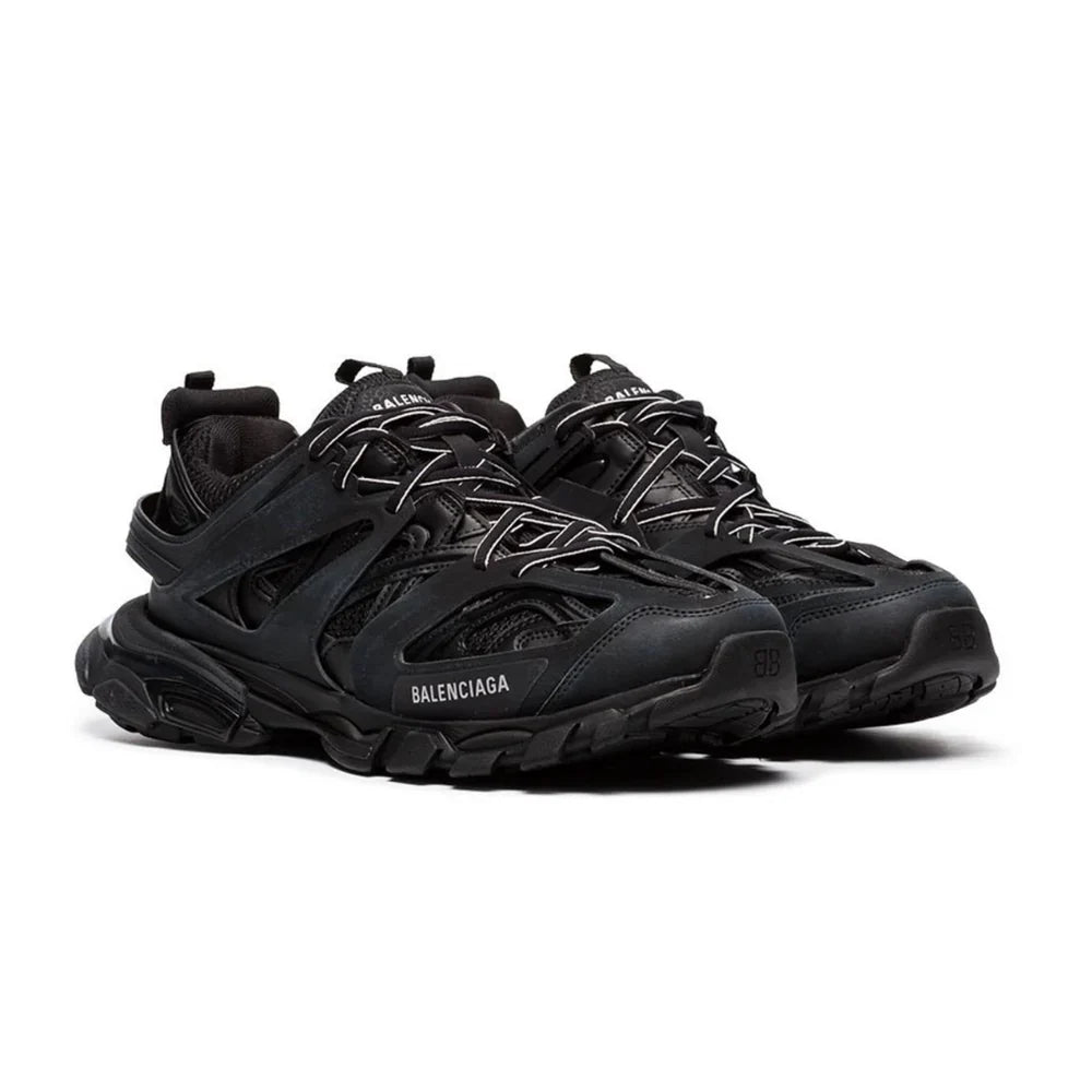 TRACK BLACK