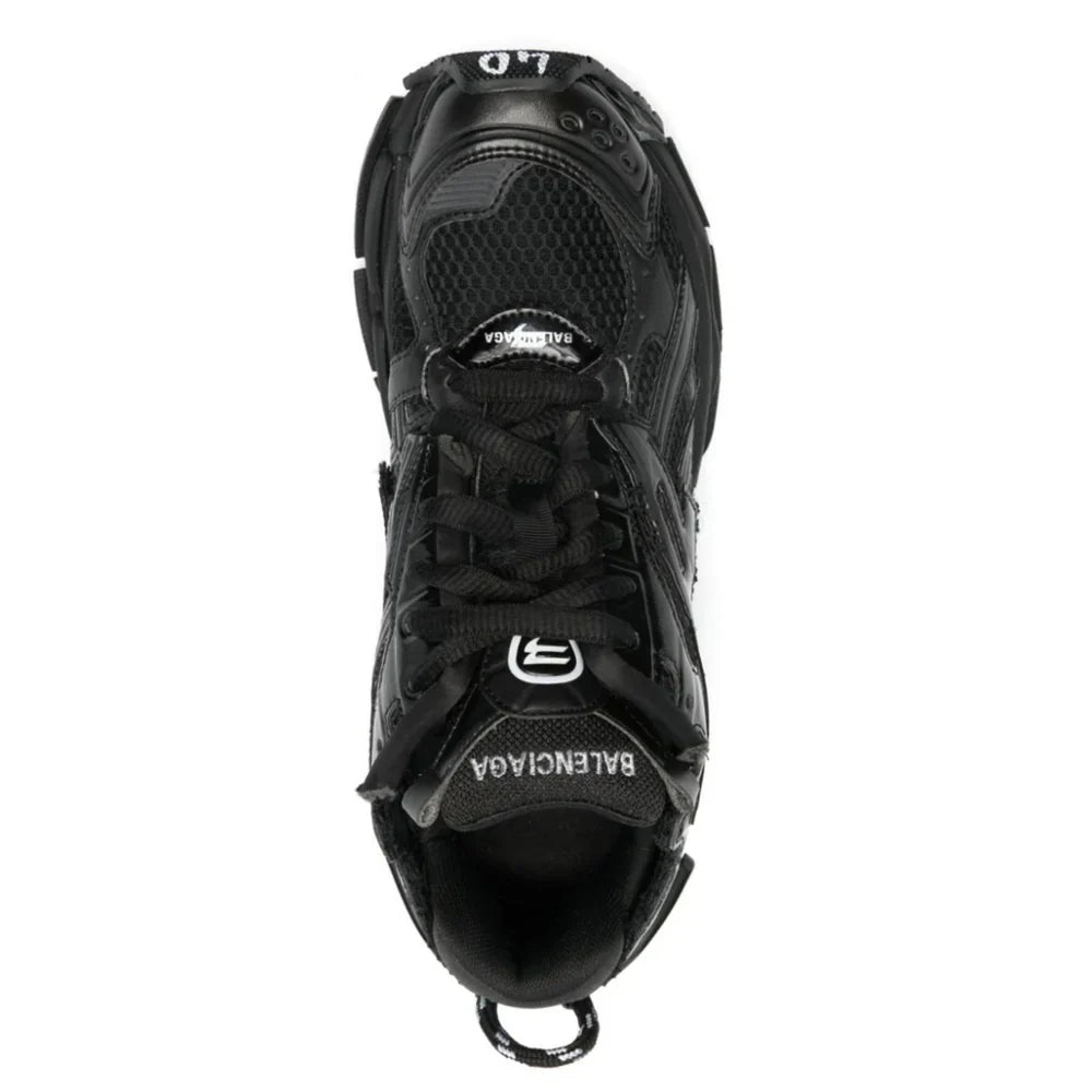 TRACK RUNNER BLACK