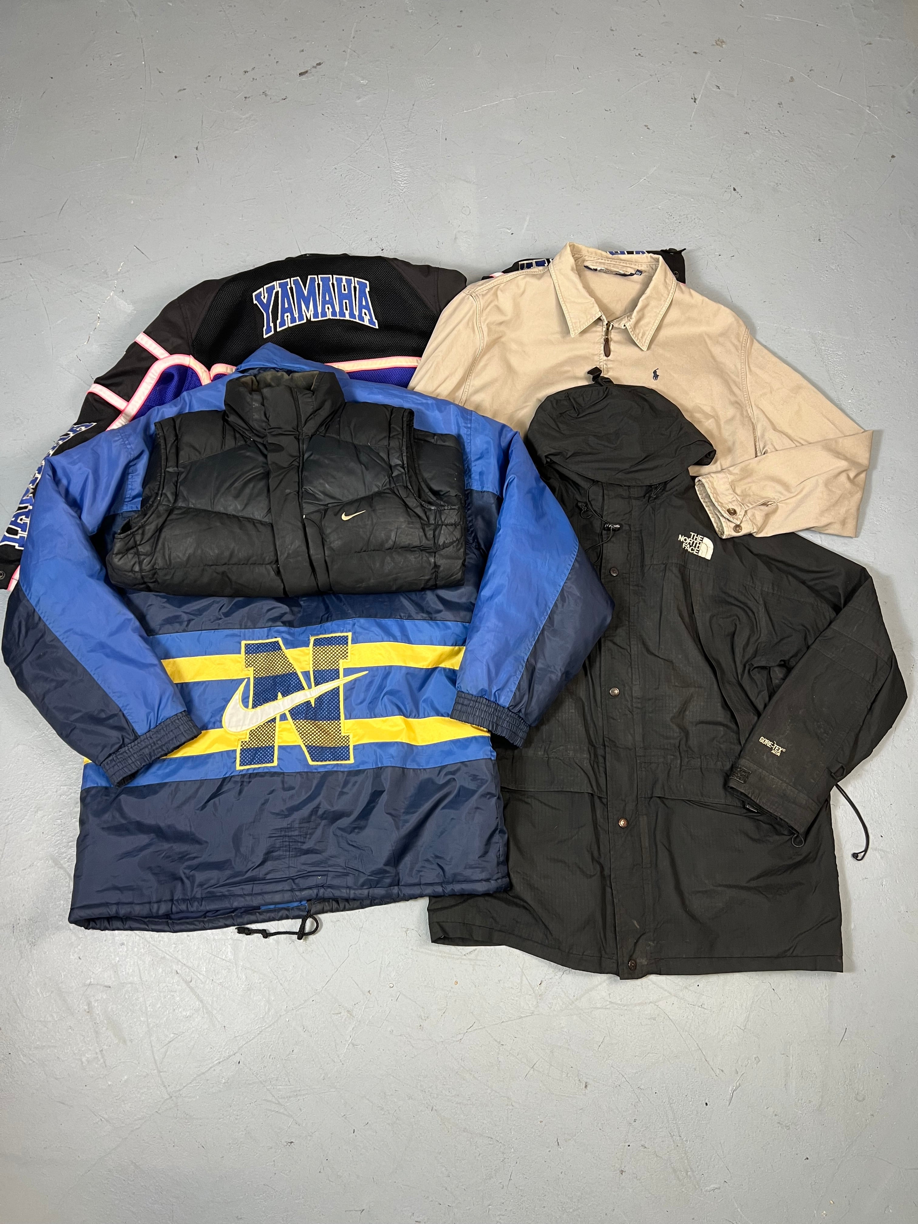 ABRIGOS Y PUFFER DE MARCA