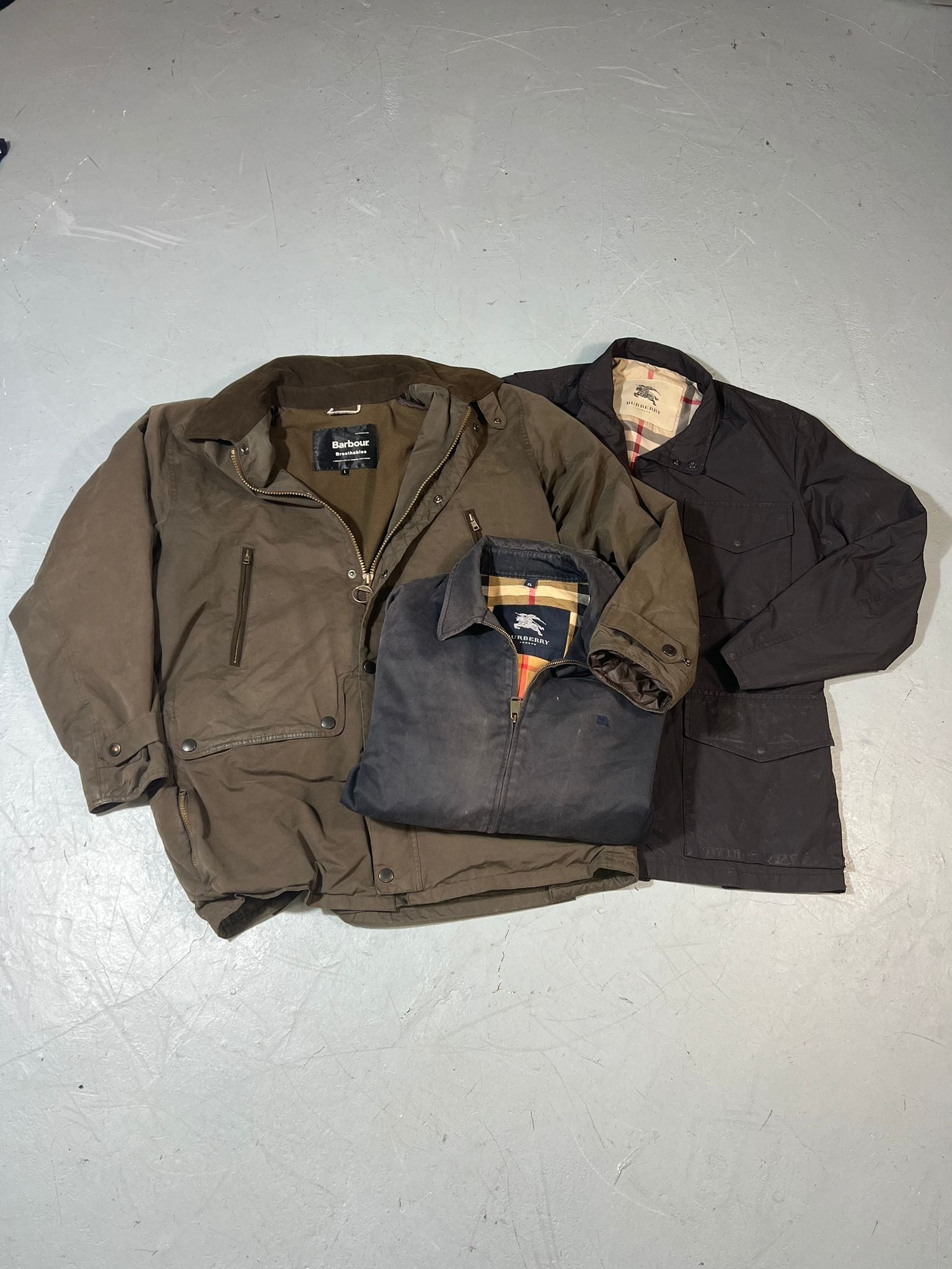 GABARDINAS Y CHAQUETAS BURBERRY Y DISEÑADOR