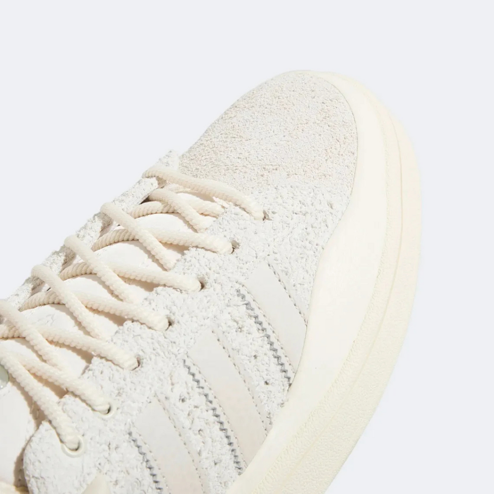 CAMPUS BAD BUNNY "CLOUD WHITE”