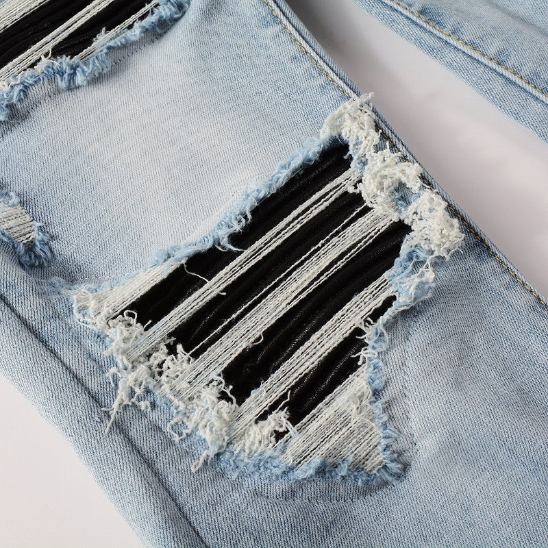 LIGHT LEATHER PATCH JEANS