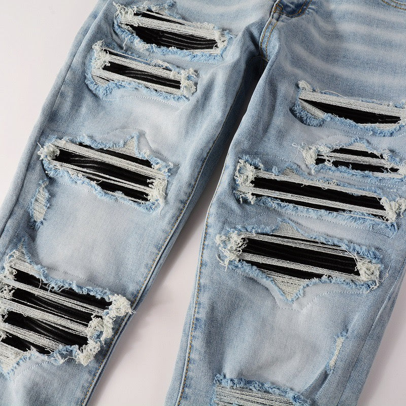 LIGHT LEATHER PATCH JEANS