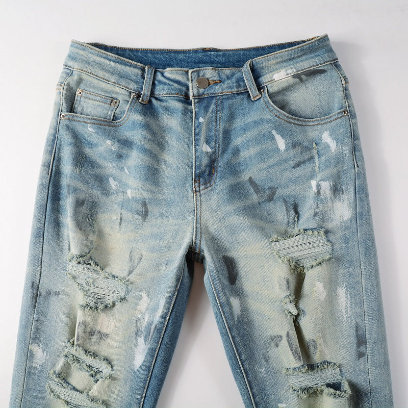 RIPPED JEANS