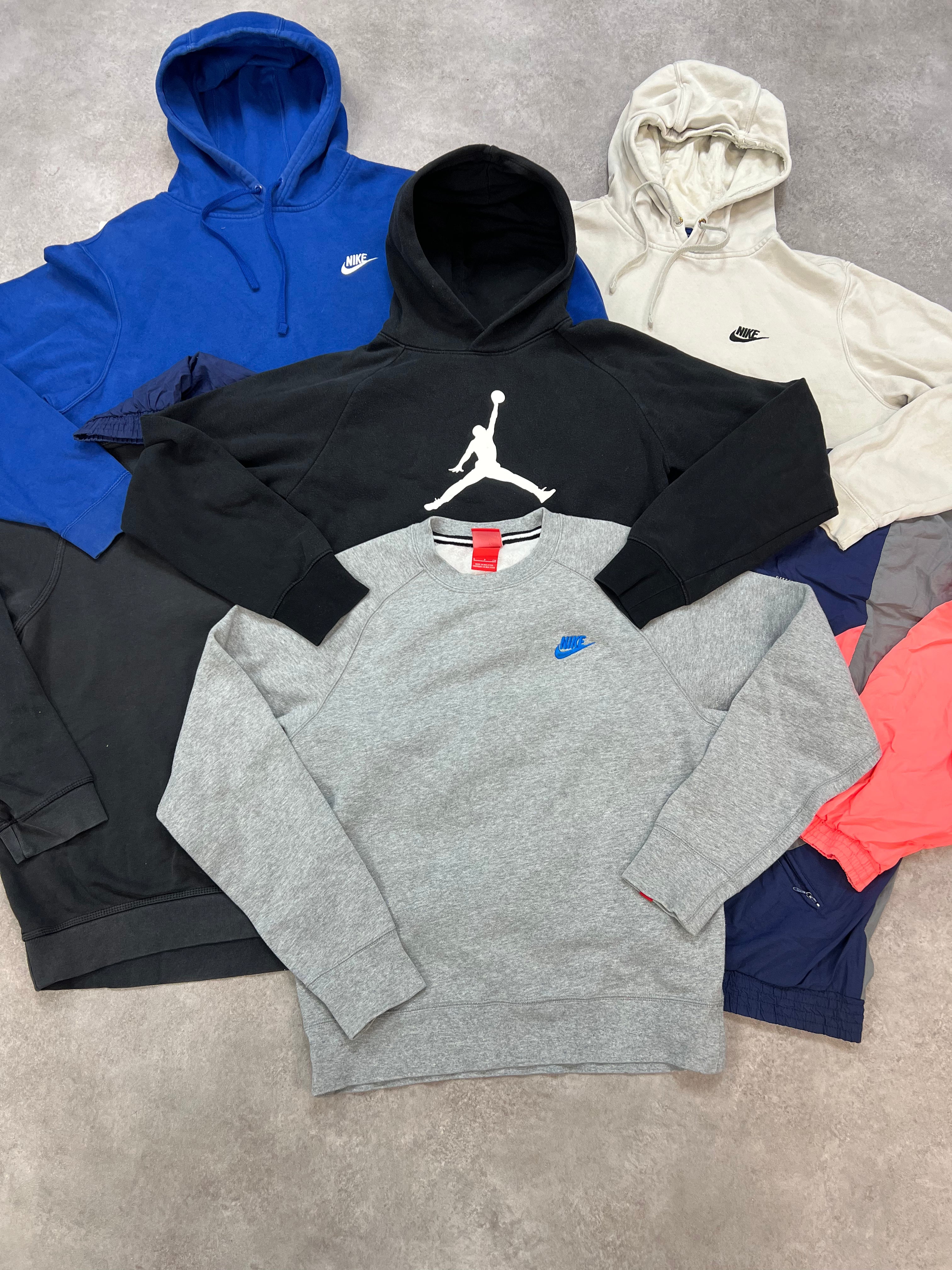 SUDADERAS Y CHAQUETAS NIKE PREMIUM
